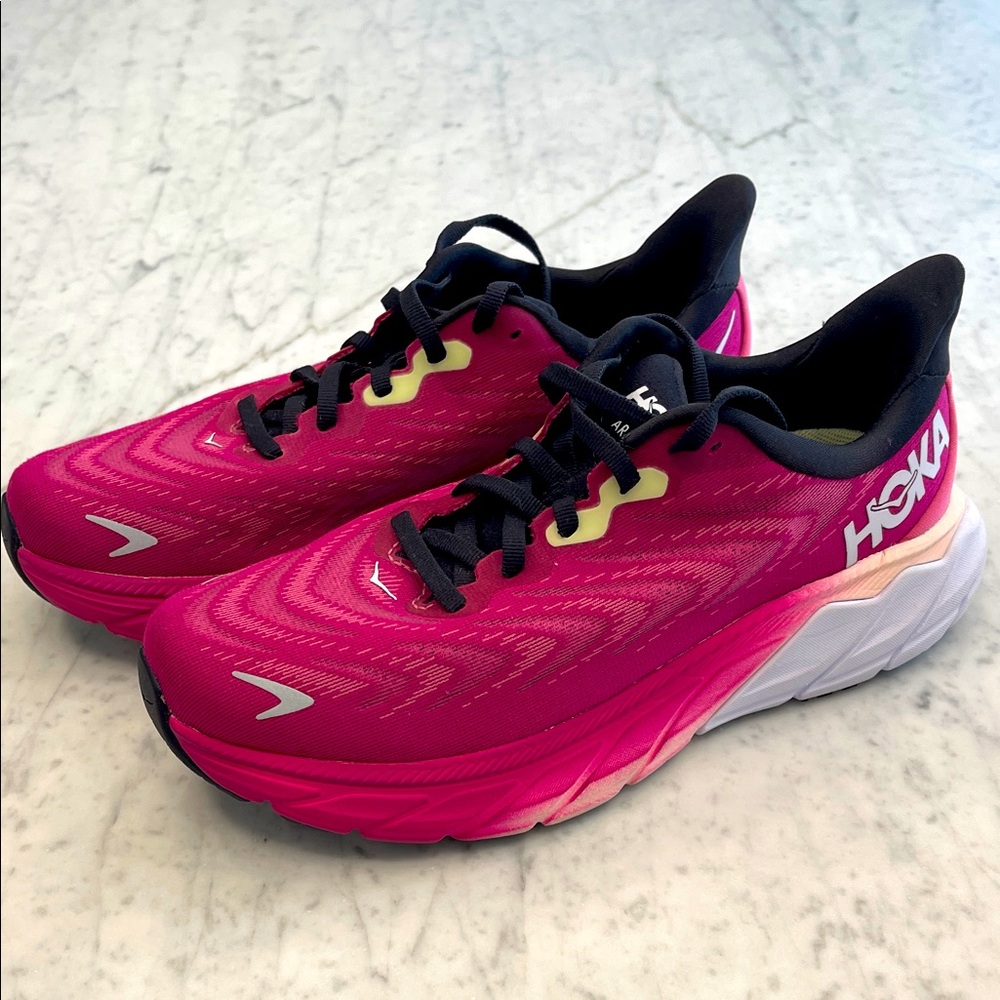 Hoka Women's Fuchsia and Black Athletic Shoes Ariha 6
